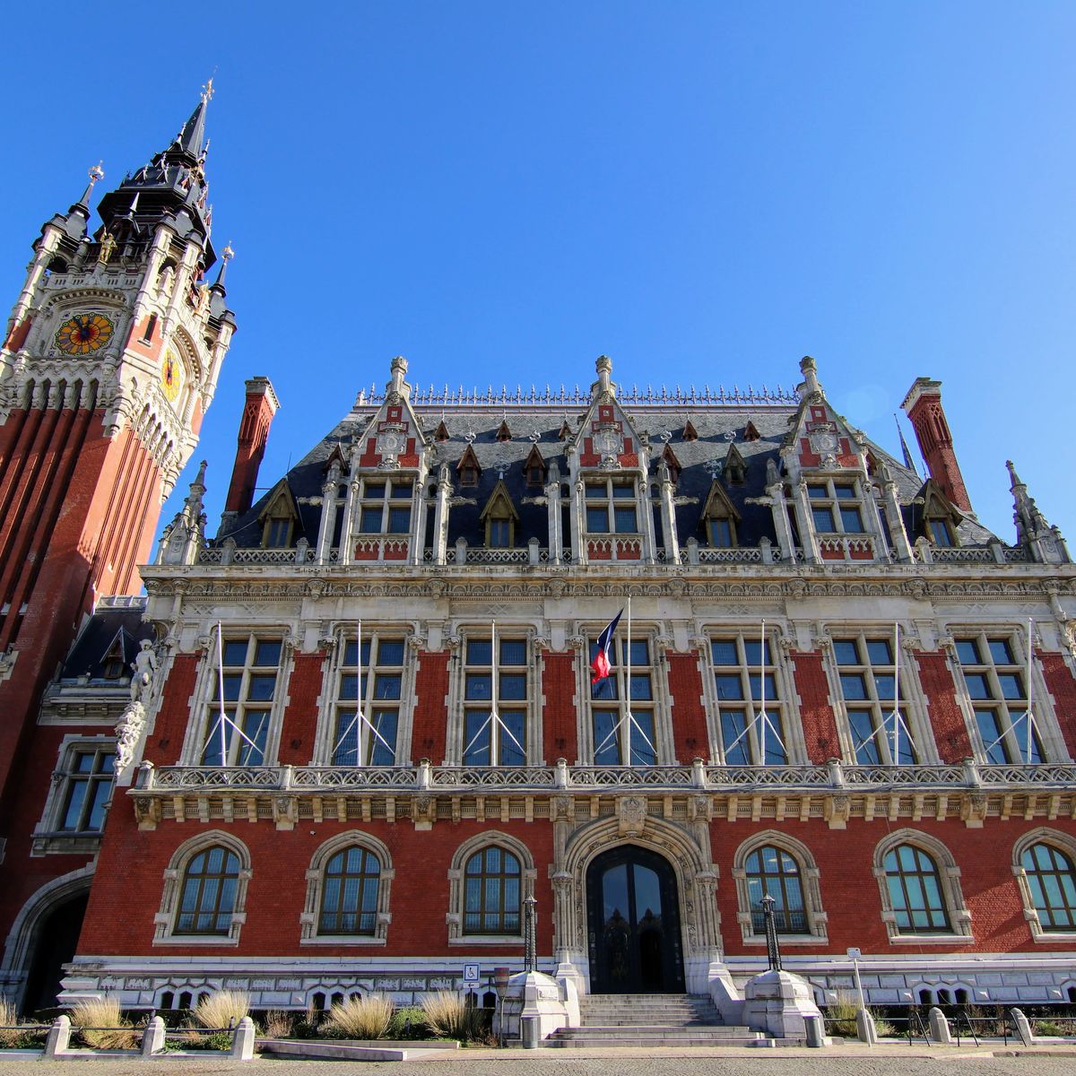 Infos pratiques à Calais 4 mairie de calais de plus pres
