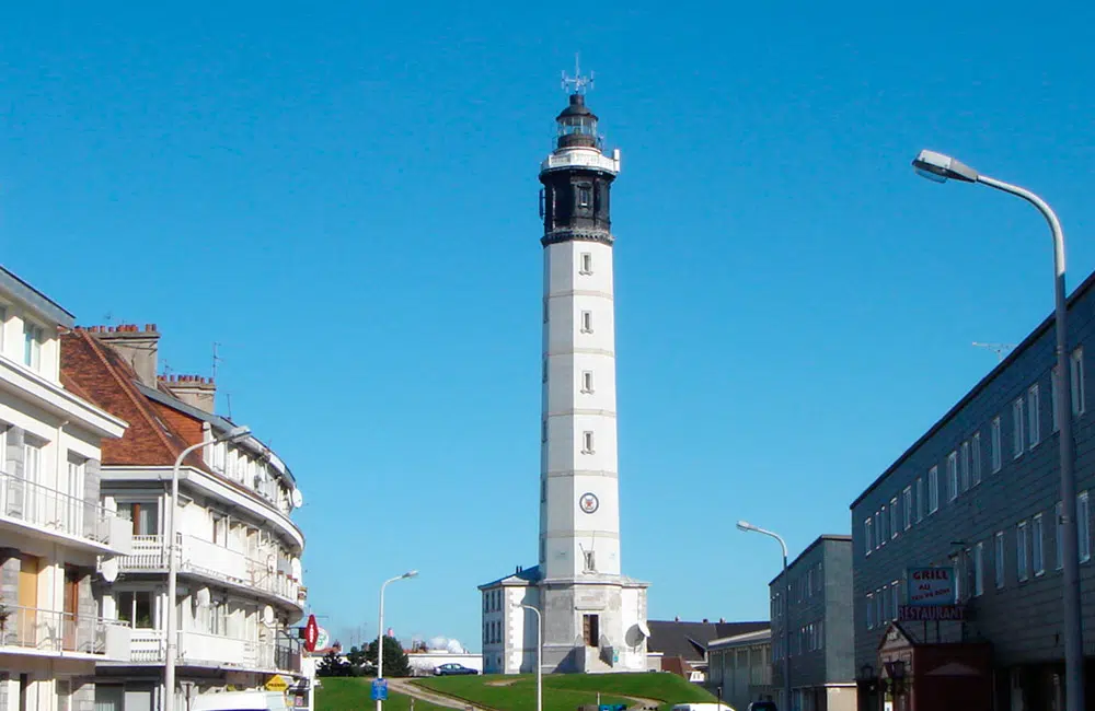 Les activités à Calais 5 phare de calais