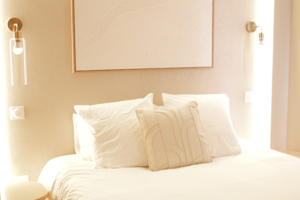 AMMG TOUR MARINA - Suite Majestic 14 chambre-double-lit-king-confort-calais