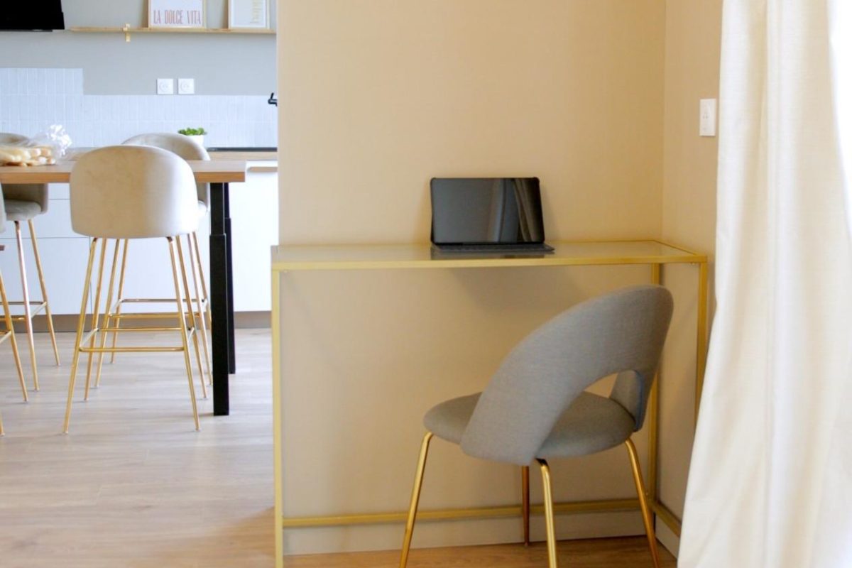 AMMG TOUR MARINA - Suite Impériale 8 coin-bureau-suite-imperiale-courte-duree-calais