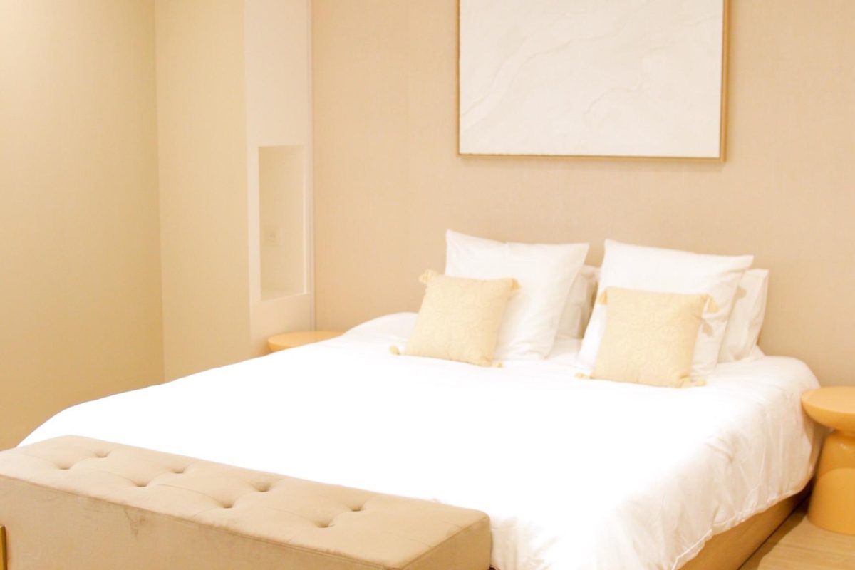 AMMG TOUR MARINA - Suite Infinity 13 suite-luxe-lit-queen-courte-duree-calais