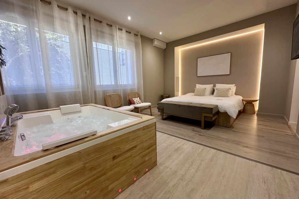 AMMG TOUR MARINA - Suite Infinity 15 suite-parentale-spa-appartement-luxe-calais